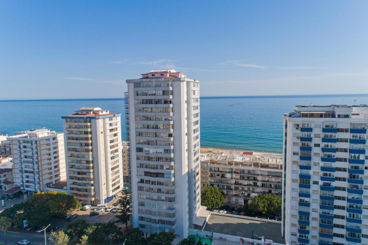 Seaview Penthouse In Algarve With Spacious Terrace Quarteira Exterior photo